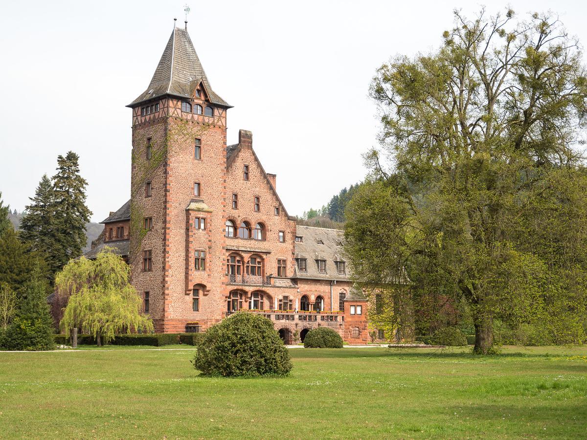 Gaestehaus Schloss Saareck Mettlach Exterior photo